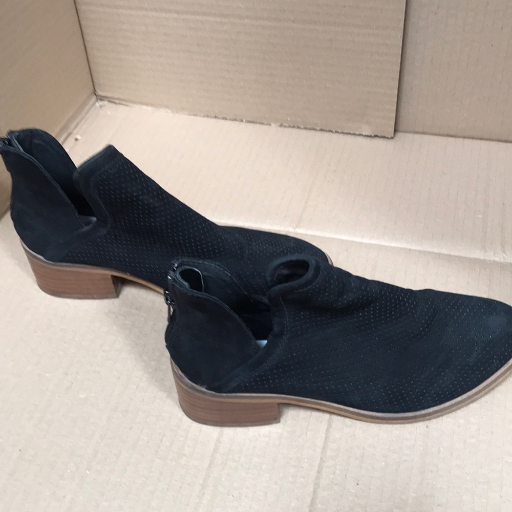 Steve Madden black ankle boots